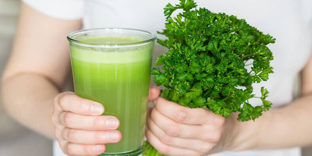 廚房就有！教你一秒打出超好瘦的「綠色蔬果汁」，一天一杯加速燃脂。