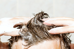 洗髮精竟有致癌甲醛、塑化劑？用「小蘇打、水果醋」自製天然洗、護髮劑，頭皮不再掉髮油膩膩｜每日健康 Health