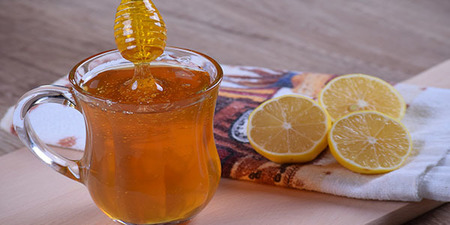 中醫：「蜂蜜」是便秘救星！但用這溫度的水泡蜂蜜=白喝了，精華都被你浪費掉好可惜｜每日健康 Health