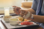 博士獨創「巴德維飲食」三餐這樣吃替癌症患者平衡營養、活化細胞