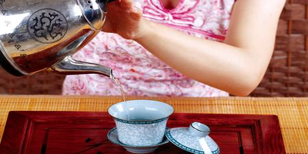 你喝的「茶葉」真的安全嗎？最常犯的「六大喝茶禁忌」，讓身體越喝病越多！