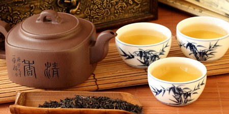 喝錯茶，抗癌效果打半折！紅茶好還是綠茶好？加牛奶會影響抗癌效果嗎？醫師教你正確挑茶、泡茶、喝茶！