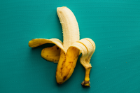 「香蕉皮」丟掉就太浪費了　最新研究：香蕉皮可製成麵粉、炸成培根！