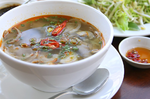 禦寒、防感冒就喝「這碗湯」！「大蒜小米湯」料理只要3步驟，補充多種礦物質、維生素，吃出超強抵抗力！