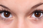 「眉毛」決定壽命長短！過長、稀疏恐「肺、腎」功能異常，這種眉型最危險｜每日健康Health