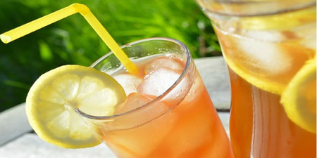 夏天飲料不忌口，小心賠上健康！當心這6種會危害健康的「消暑飲料」！