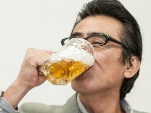 喝酒竟能「抗癌」、「降膽固醇」？關於啤酒的7大真相，絕對讓您大吃一驚！