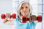 要長壽、預防摔倒就靠4個動作！邁入中老年的一定要看，效果更勝有氧運動！