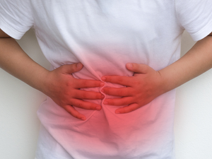 「腸胃炎」上吐下瀉怎麼辦？兒醫警告：喝運動飲料、吃粥更嚴重