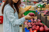 專家良心建議：超市這4種「假健康食物」少別碰，吃多腹瀉更傷腎！