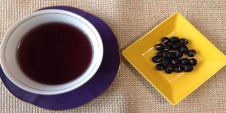 「黑豆茶」根本就是防止白髮的聖品！還可以減肥、消水腫，做法超簡單！