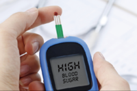 高血糖不只「３多１少」！醫：防範９風險，中２個盡早定期檢查。