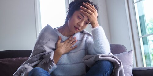 天冷胸口「一團痛」恐是心肌梗塞！ 醫師點名6危險因子害「血管收縮」