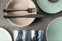 餐具材質影響身體健康！塑膠、木質、陶瓷哪個好？毒物專家解說。
