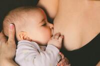 餵母乳好想哭　醫師解惑：哺乳媽媽如何面對哺乳嫌惡感？