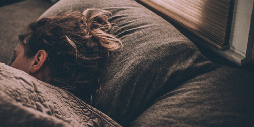 睡眠不足壞處多！　最新研究驚人發現：睡得越少會讓人越來越自私