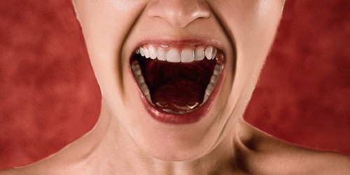 「洗牙」怕怕為何要洗？　牙醫破解4大迷思：牙齦發炎才會痛