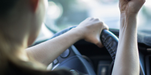 美研究：在車上擺「1物件」可預防路怒症！危險駕駛分數下降逾2成