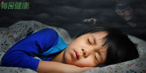 小孩「頻繁尿床」會影響自信、社交能力！5招預防夜間尿床：孩子安全感滿滿、床墊乾爽