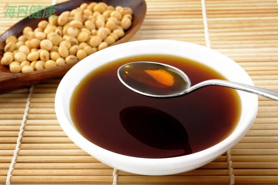 連喝水都會胖！解決濕胖4招：每天一杯薑汁或薑片茶