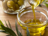 每天煮菜「加一匙」就有用！研究證實：攝取「橄欖油」降28%失智症死亡風險