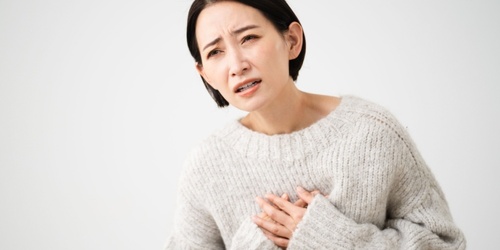胸口「悶、痛、喘」竟是心絞痛徵兆？ 醫籲千萬別劇烈運動：恐丟掉小命