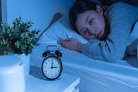 AI時代焦慮失眠潮來襲！ Z世代靠「晚安膠囊」重拾安穩好眠