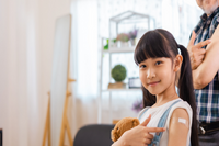 阿公阿嬤免驚！流感疫苗「80年安全驗證」，打一針護全家、聚會更安心