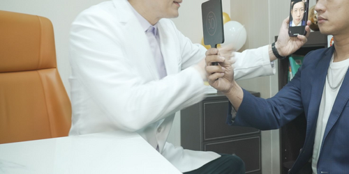 《棒棒堂》前成員「瘦老臉」嚇壞粉絲！甩肉太快讓「雙下巴」更明顯？ 醫籲：快用2招找回膠原蛋白