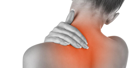 注意了！「肩頸僵硬」可能導致「自律神經失調」，但「指壓、刮痧」只會累積傷害並進而讓肌肉鈣化！