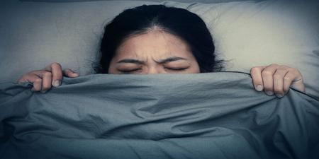 【迷思文】睡到一半突然「鬼壓床」？其實是「睡眠癱瘓症」讓你動彈不得｜每日健康Health