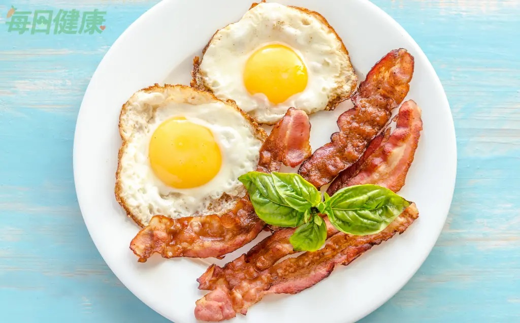 研究發現,不吃早餐者的體重比吃早餐者輕。/Shutterstock