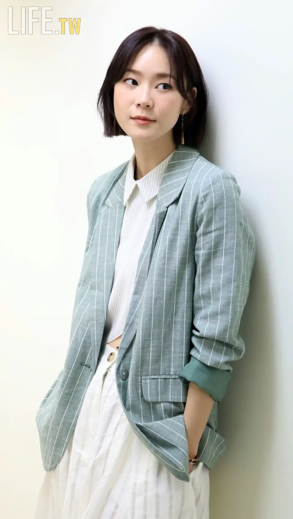 ▲ 鍾瑶憶高中時期SARS記憶,大家拼命團購耳溫槍,每天上課都需要檢查。/記者 郭懿慧 攝影